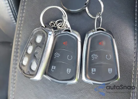 2016 Cadillac Srx Luxury Collection z USA, uszkodzony, nr VIN 3GYFNEE39GS521713